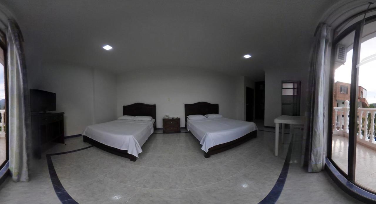 Zahira Hotel Мельгар Экстерьер фото